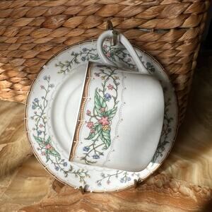 Floral Tea Cup & Saucer Wellesley